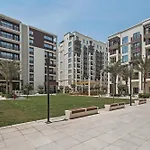 Harbour Retreat Stunning Community Views